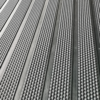 hammer stud strip cow mat